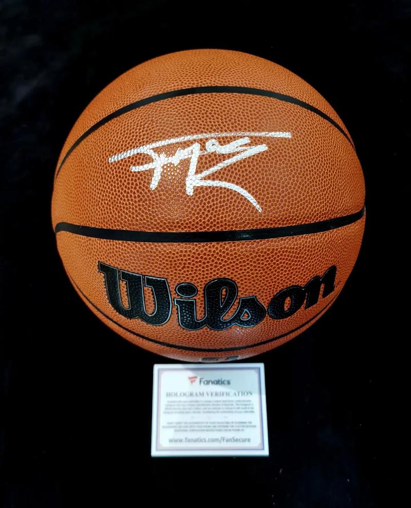 图片报：戴维斯即将复出，穆西亚拉预计明年初回归（图片报：戴维斯复出在即，穆西亚拉有望明年年初回归）