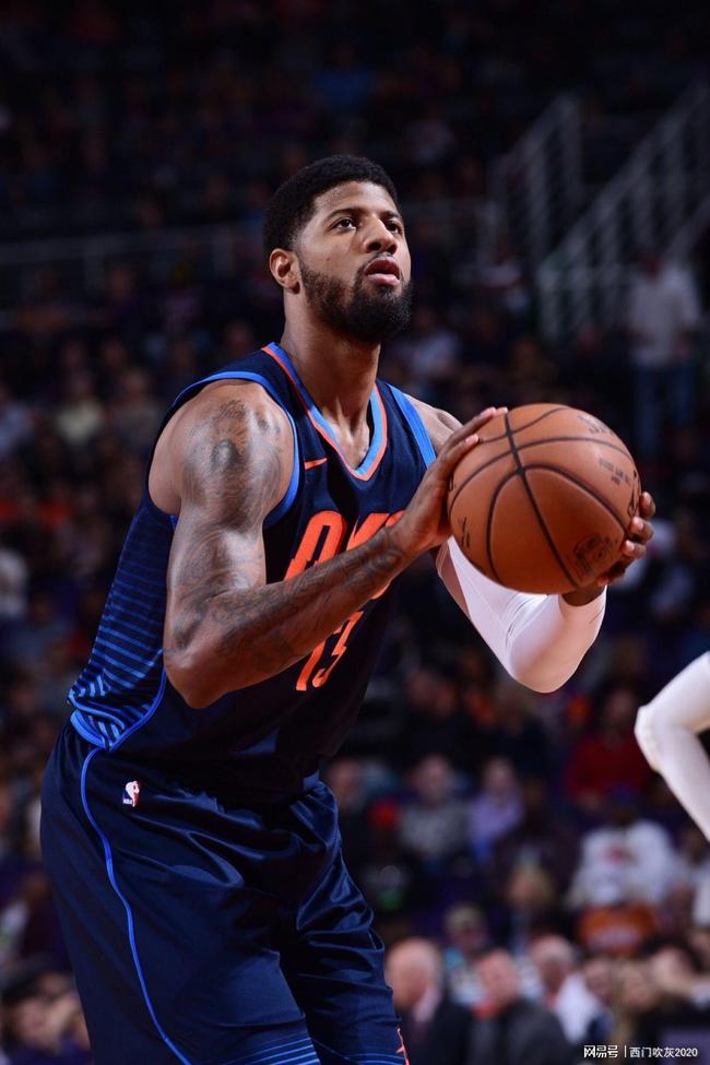 攻入里昂队史欧战第500球，托利索上演职业生涯首次帽子戏法（托利索打进里昂欧战队史第500球，职业生涯首次戴帽）