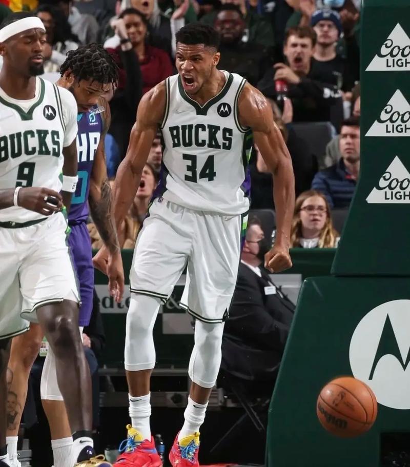 德天空：法兰克福想免签巴黎17岁的攻击型中场让热亚尔（德天空：法兰克福有意免签引进巴黎17岁攻击型中场让热亚尔）