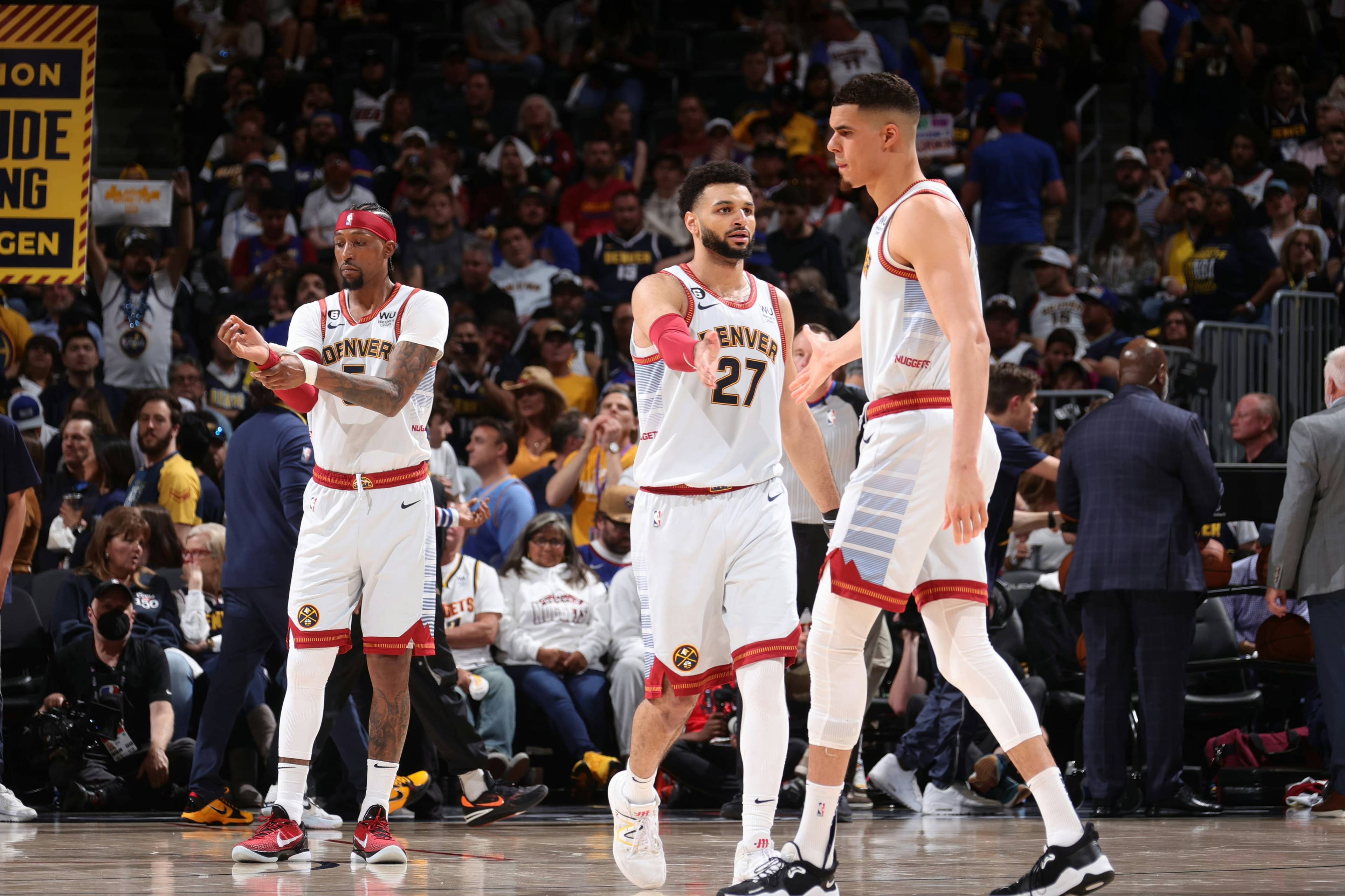 丰塞卡：联赛成绩没欧联好？赛季初没人觉得我们能排法甲第五（丰塞卡回应联赛不如欧联质疑：赛季初没人看好我们能冲到法甲第五）