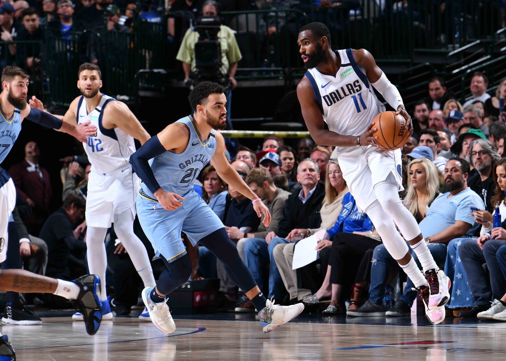 中超新政放宽引援限制，多队准备大手笔（中超新规松绑引援限制，多队酝酿重金投入）