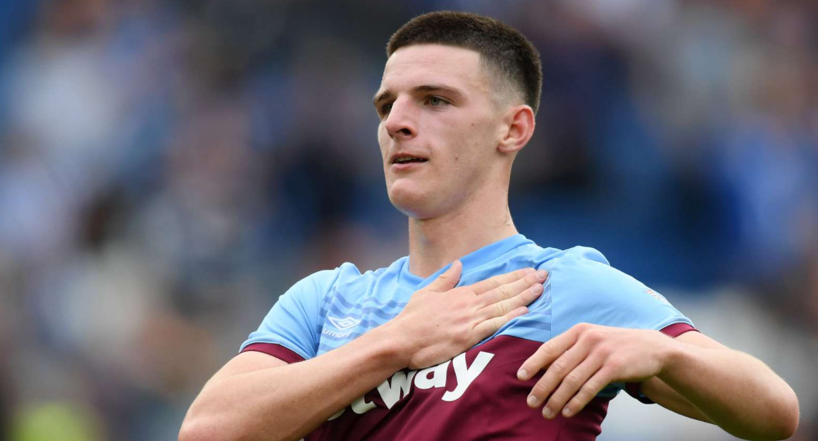 两位体坛巨星会面，樊振东欢乐开怀非常松驰，齐达内眼中充满欣赏（体坛双星同框，樊振东笑容灿烂神态轻松，齐达内目光尽显赞赏）