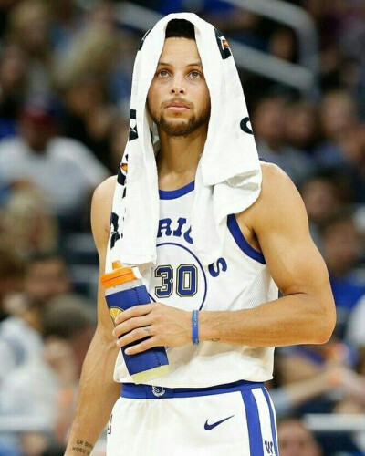 达拉博纳：03年欧冠决赛前，大因扎吉和舍瓦发生争执互相辱骂（达拉博纳：2003欧冠决赛前，大因扎吉与舍甫琴科爆发口角并互相谩骂）