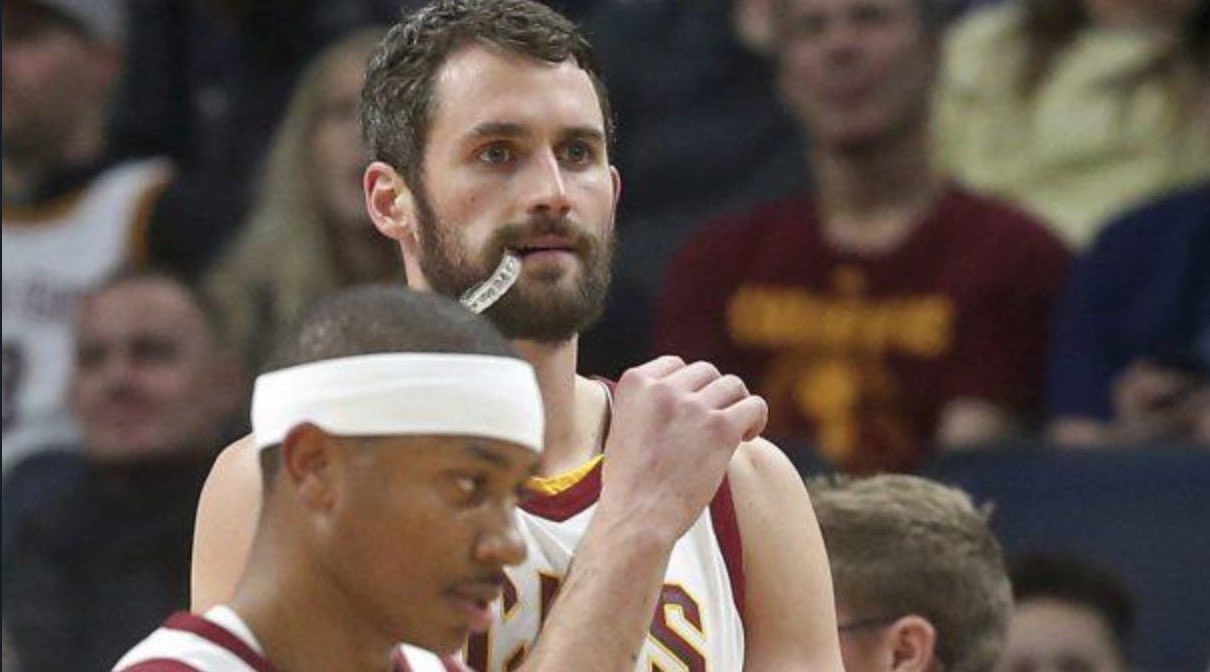 奥克兰vs惠灵顿凤凰首发：兰德尔领衔！布里默、埃泽在列（奥克兰战惠灵顿凤凰首发公布：兰德尔挂帅，布里默、埃泽入选）