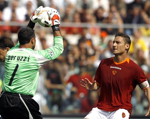 英超-B费双响姆贝莫破门芒特建功 曼联4-1狼队升至第六（英超-曼联4-1狼队升至第六：B费梅开二度，姆贝莫破门，芒特建功）