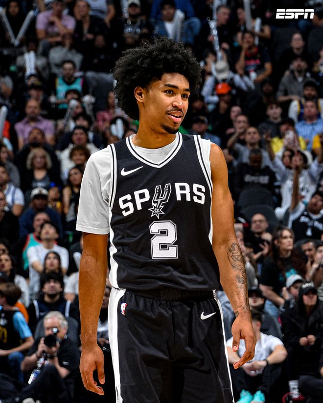 记者：拜仁和于帕进行深入谈判，他们预计球员最终会完成续约（记者：拜仁与于帕续约谈判深入，预计最终达成一致）