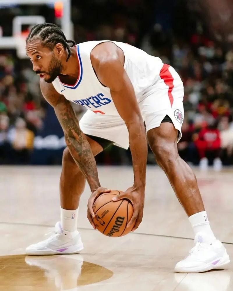 拉布亚德发文告别英博，队友马莱莱、马马杜送上祝福（拉布亚德社媒与英博道别，马莱莱、马马杜留言致意）